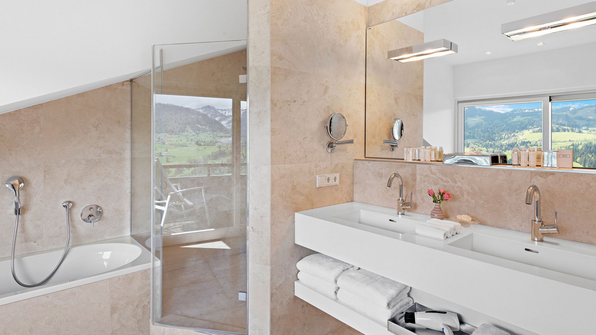 Alpin Suite Süd Badezimmer