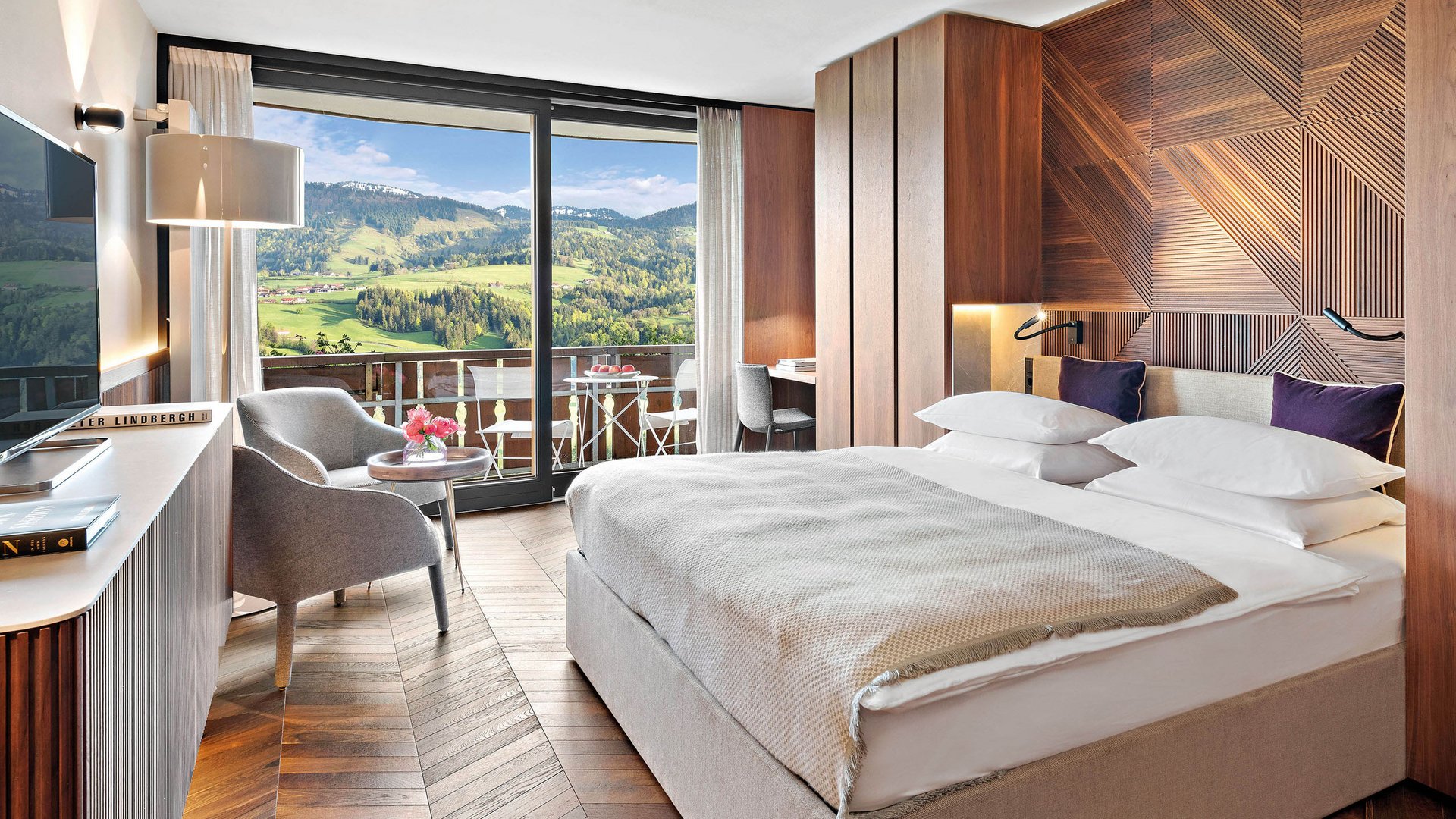 A look inside our hotel in Allgäu with pools