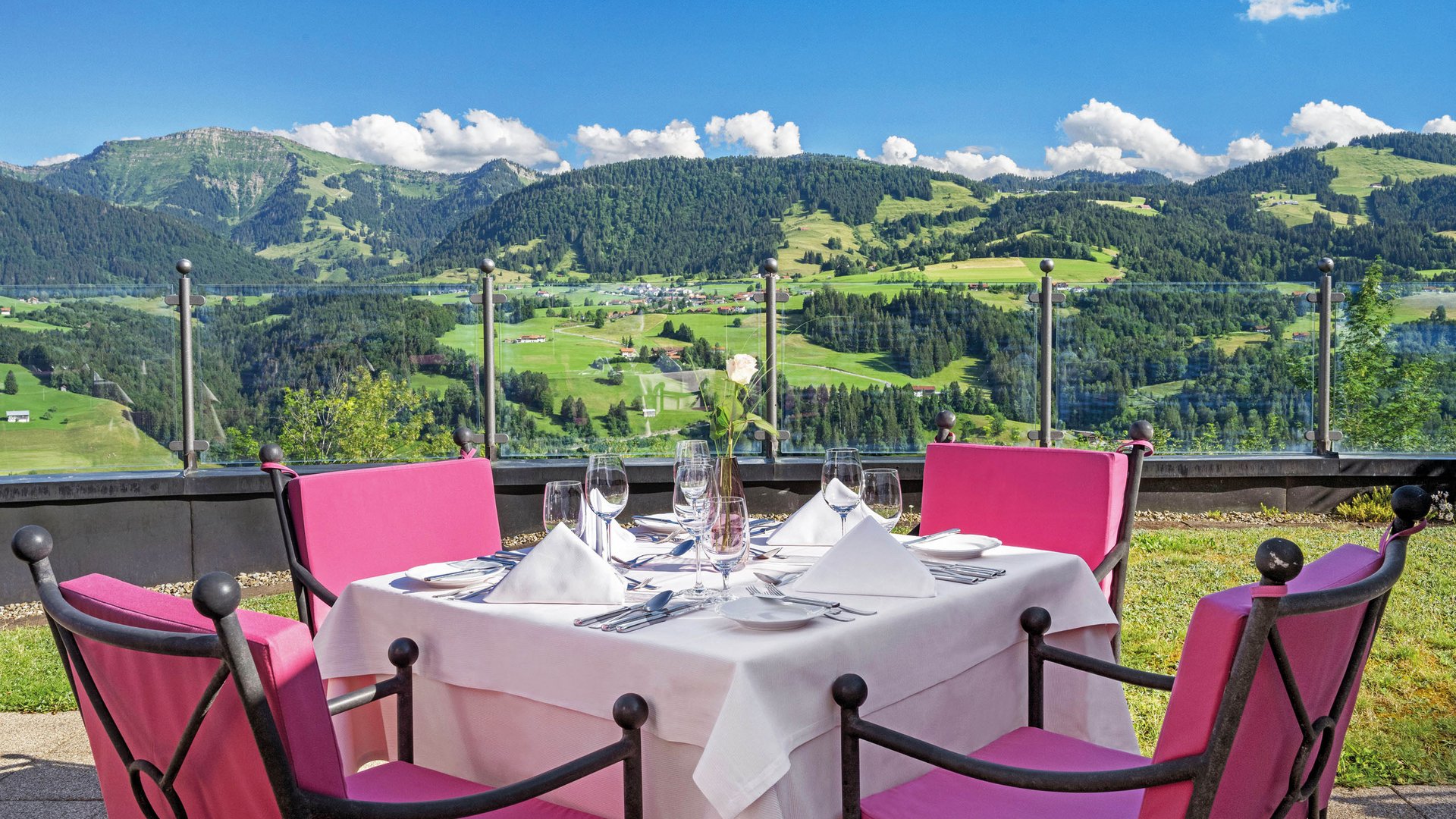 A look inside our hotel in Allgäu with pools